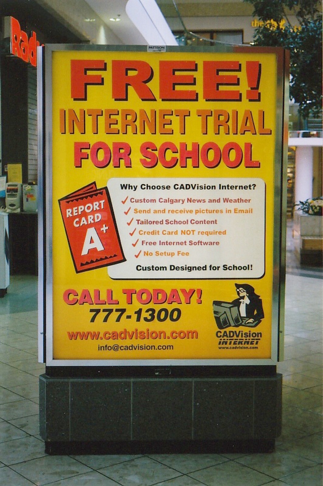 Mall kiosk — Free Trial for School